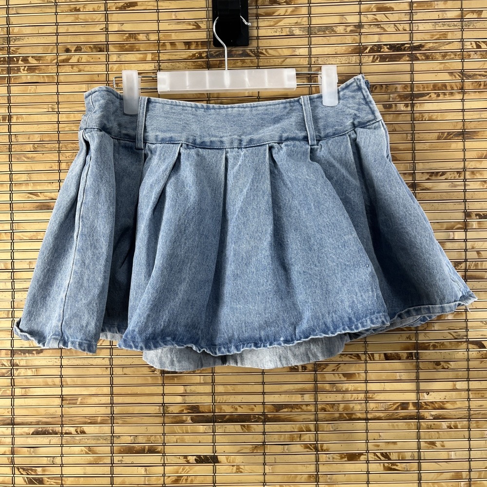 Social Collision Pleated‎ Denim Mini Skirt Women L Light Wash Blue Skater Grunge